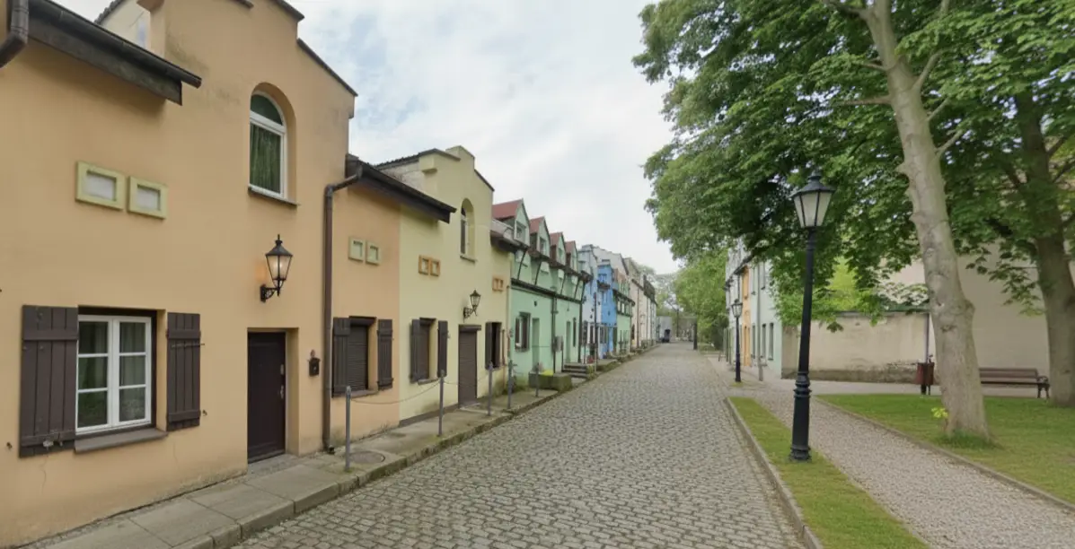 srebrna uliczka na strone